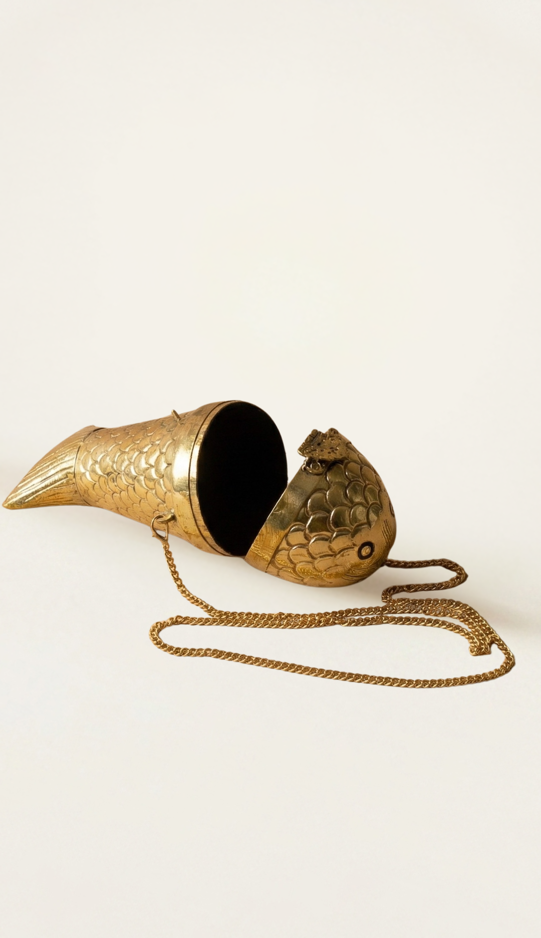 The Matsya Fish minaudière, interior view