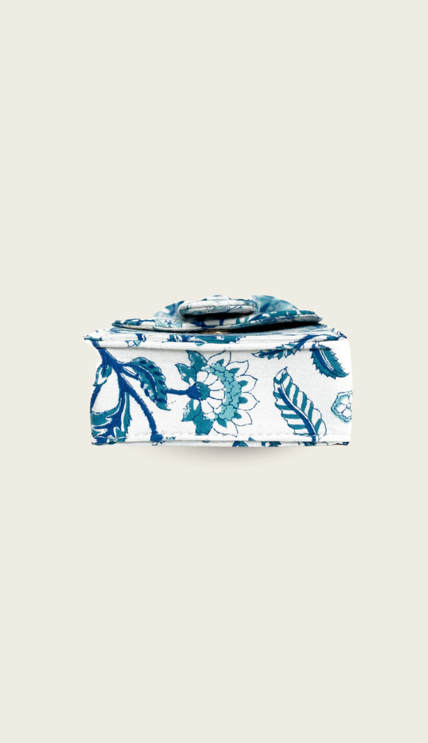 The Porto handbag, side profile