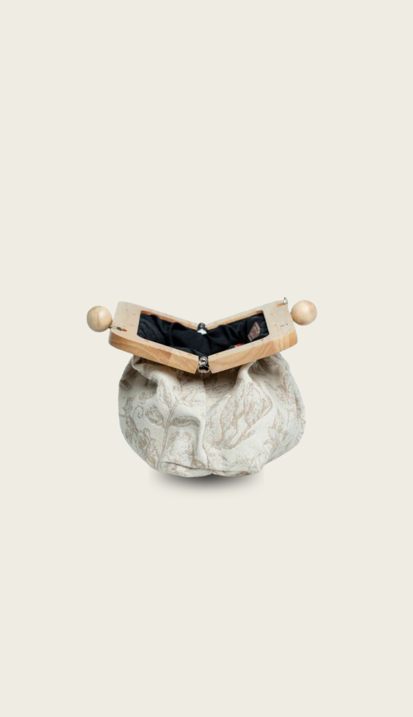 The Oyster handbag, side profile